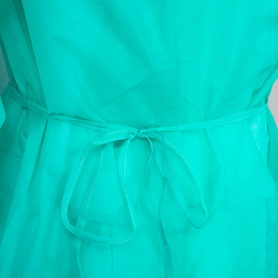 Respirável sem fiapos não tecido dos vestidos descartáveis do isolamento para o hospital